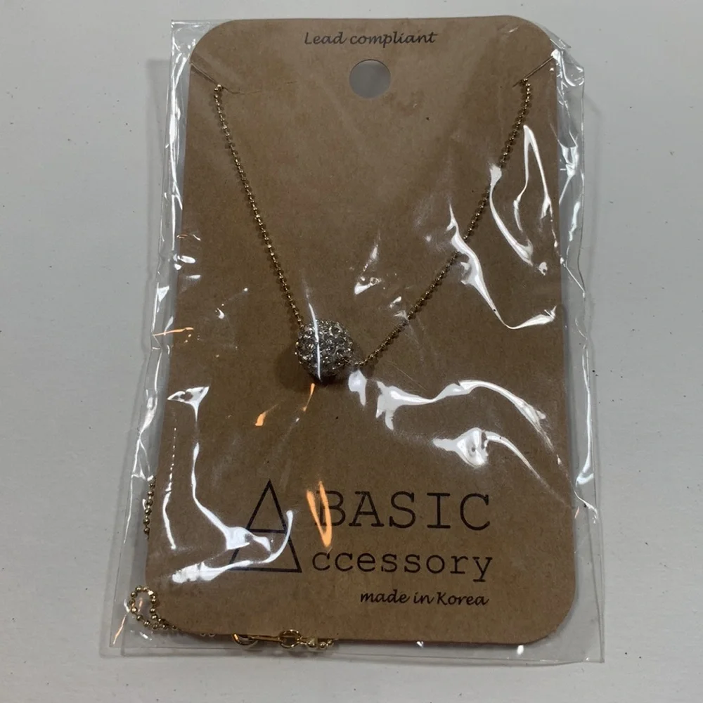 Basic Accessory Necklace - Picture 4 of 4